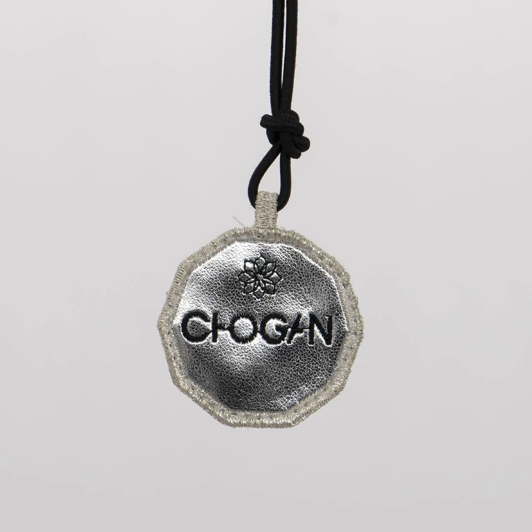 CHOGAN – Olfazeta – Chogan Patch Biomagnetischer Oszillierender Anhänger, silberfarben – 0.3 g – Produktbild